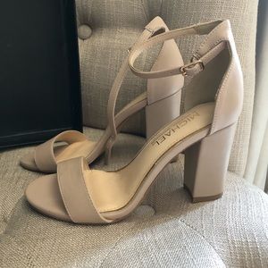 NWB Michael Shannon nude heel sandals size 5.5